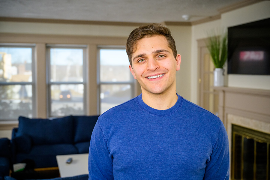 a patient smiling at the camera after completing detox for oxycodone in Boston